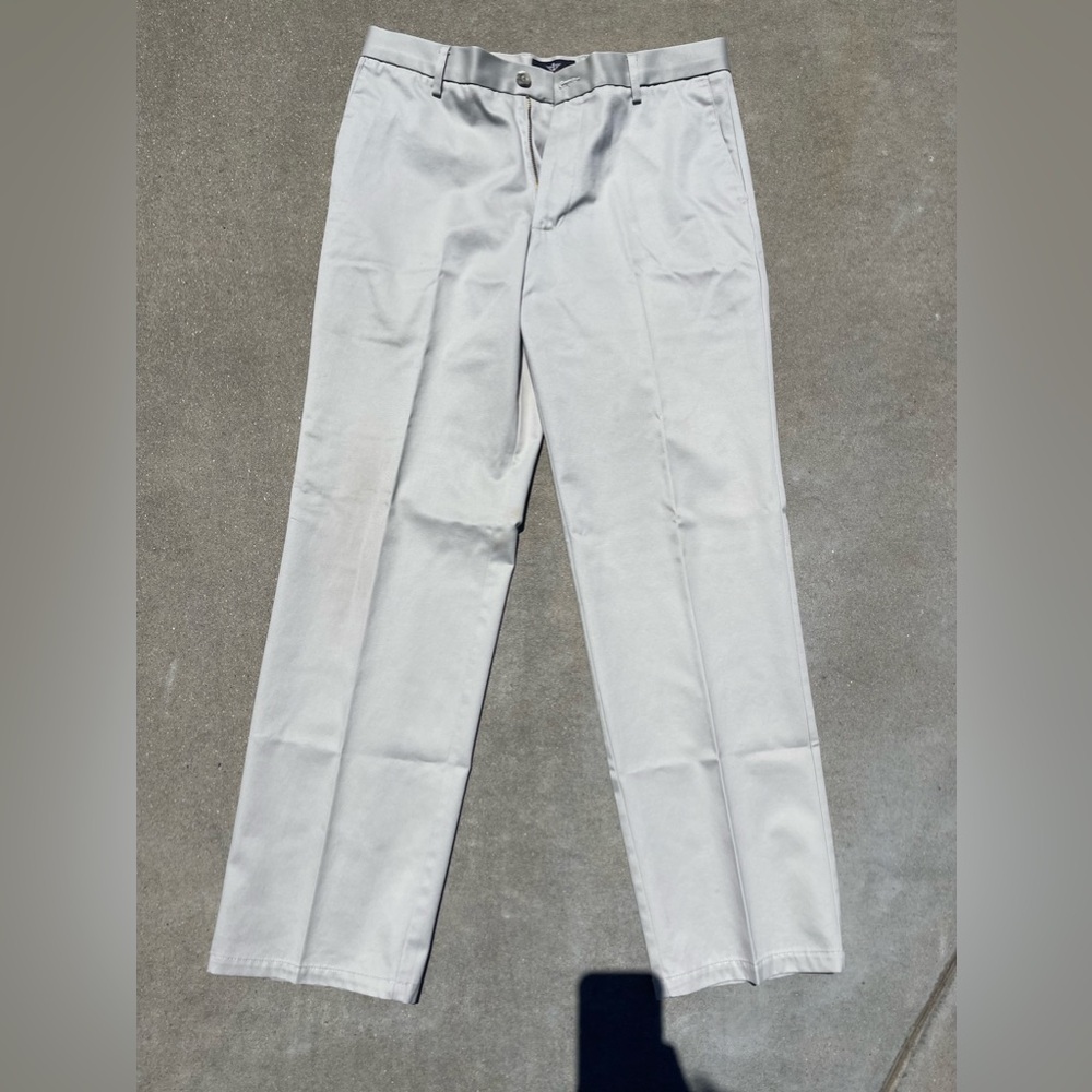 Cream/white slackes